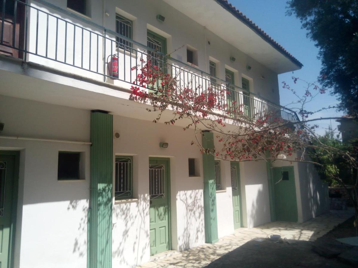 Longós Soustas Apartments מראה חיצוני תמונה
