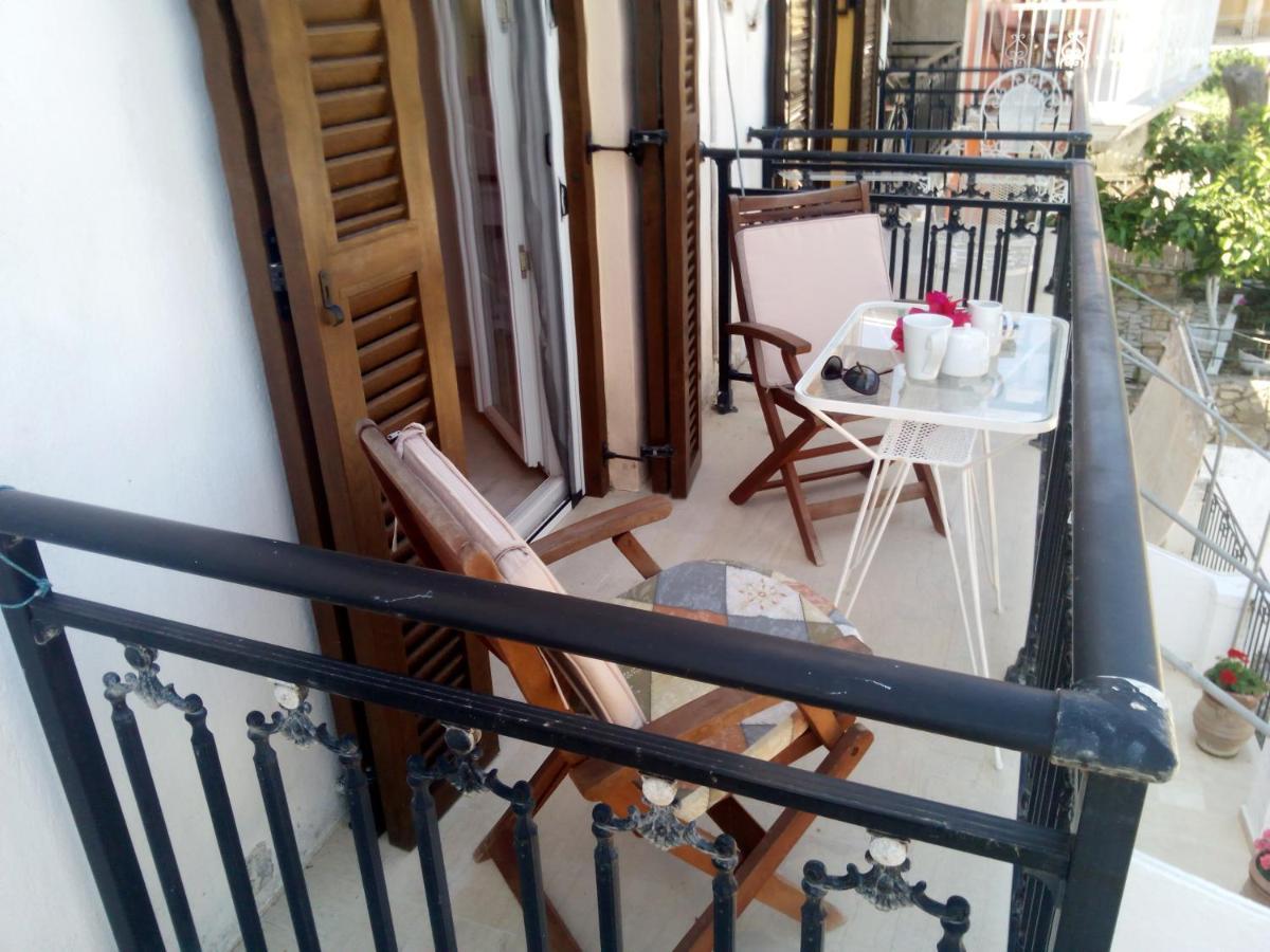 Longós Soustas Apartments מראה חיצוני תמונה