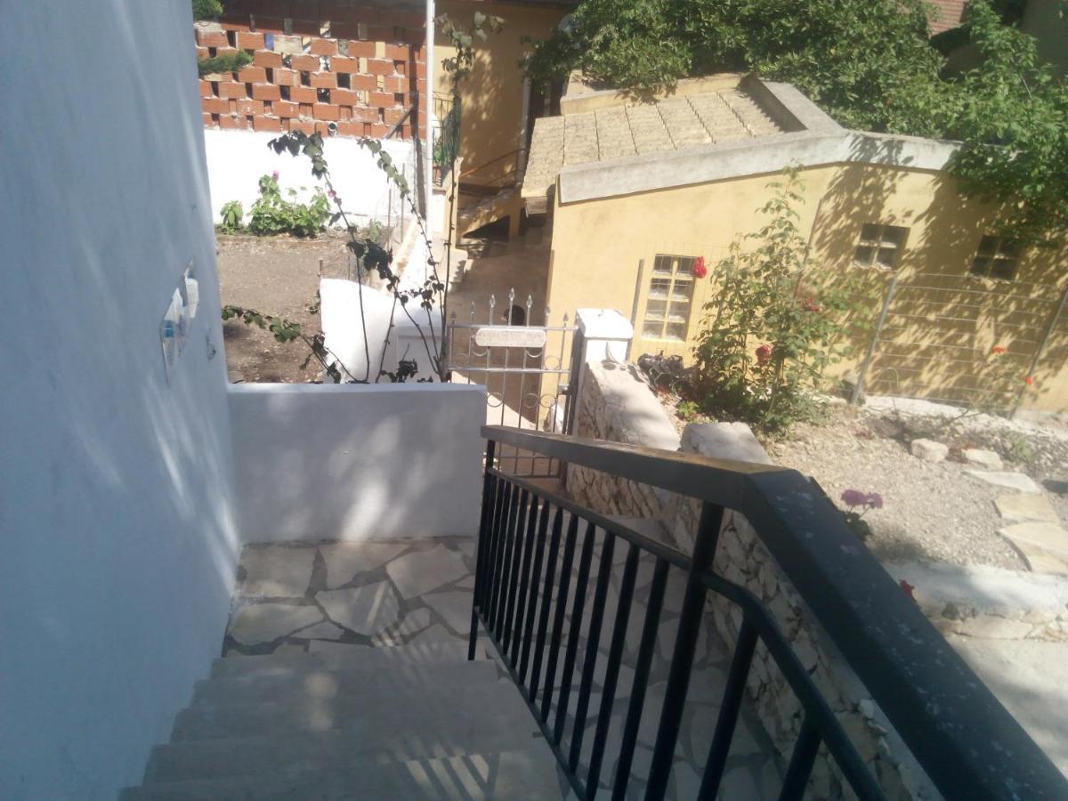 Longós Soustas Apartments מראה חיצוני תמונה