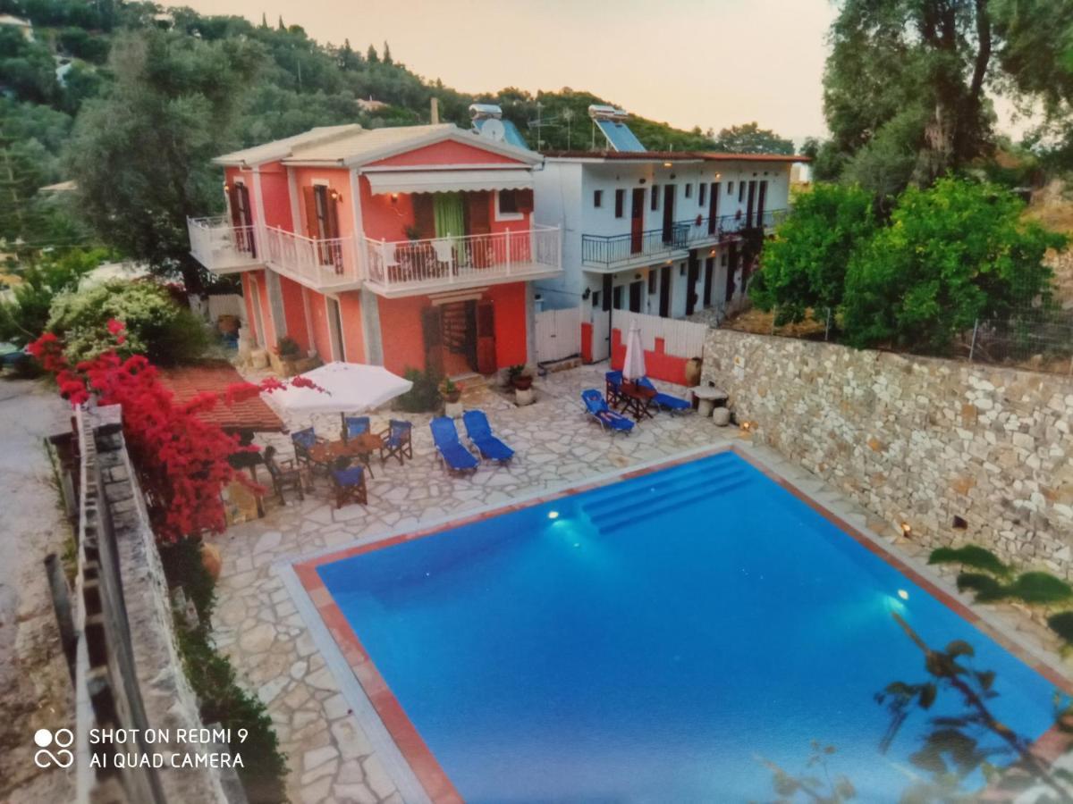 Longós Soustas Apartments מראה חיצוני תמונה