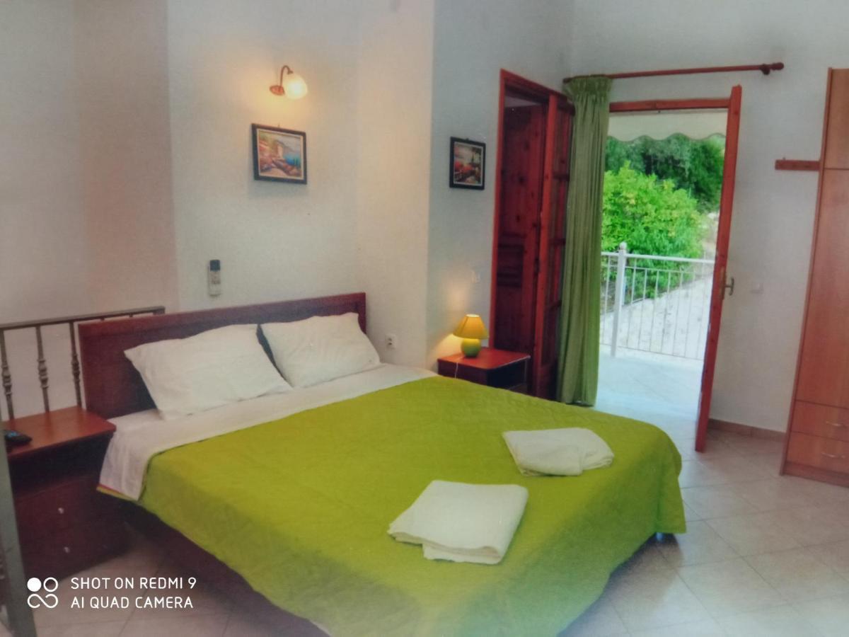 Longós Soustas Apartments מראה חיצוני תמונה