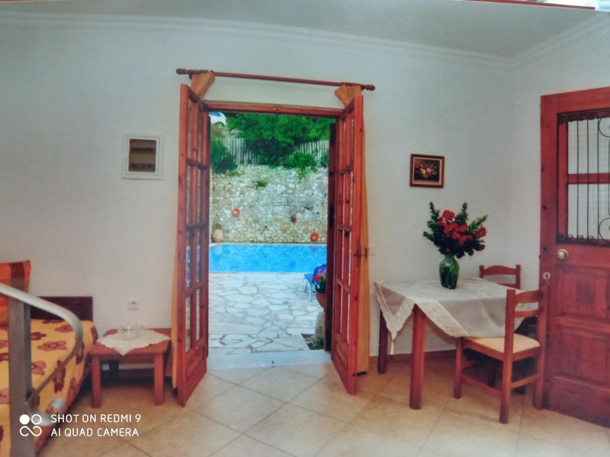 Longós Soustas Apartments מראה חיצוני תמונה