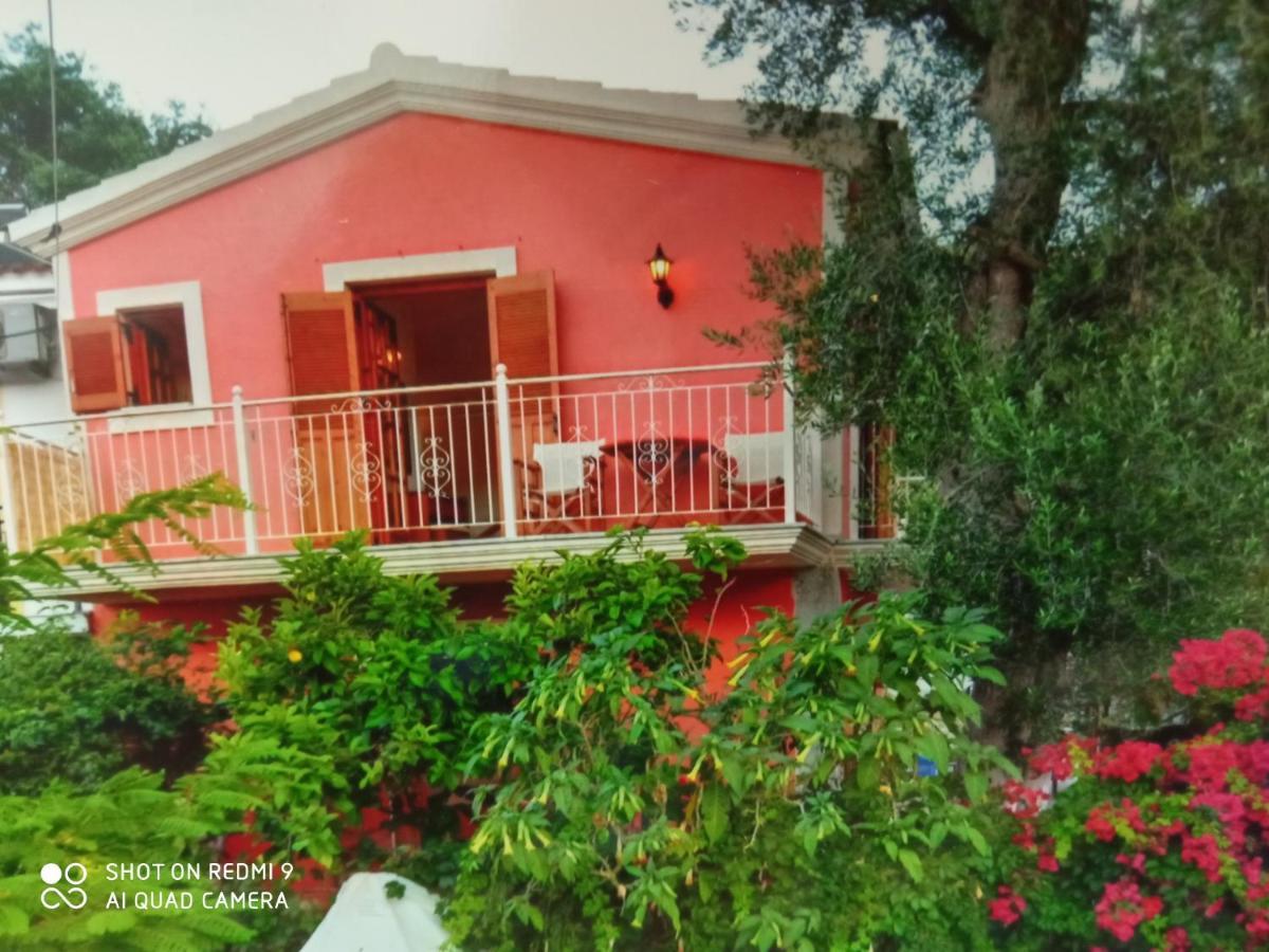 Longós Soustas Apartments מראה חיצוני תמונה