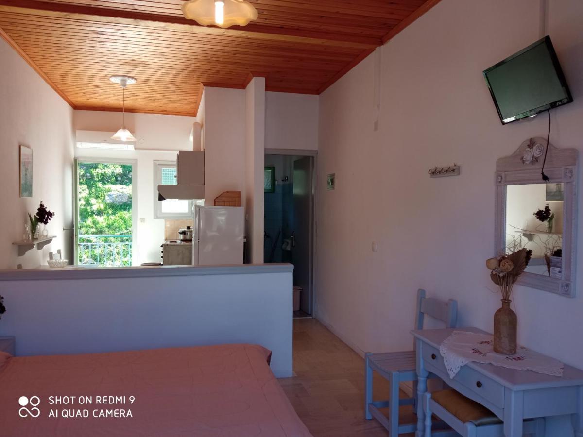 Longós Soustas Apartments מראה חיצוני תמונה