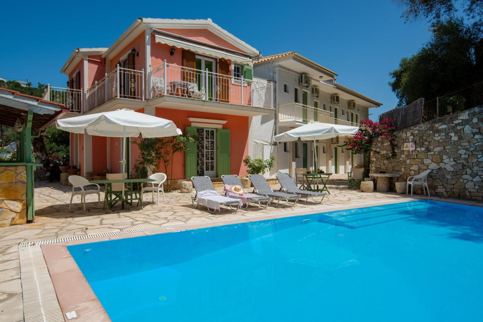 Longós Soustas Apartments מראה חיצוני תמונה