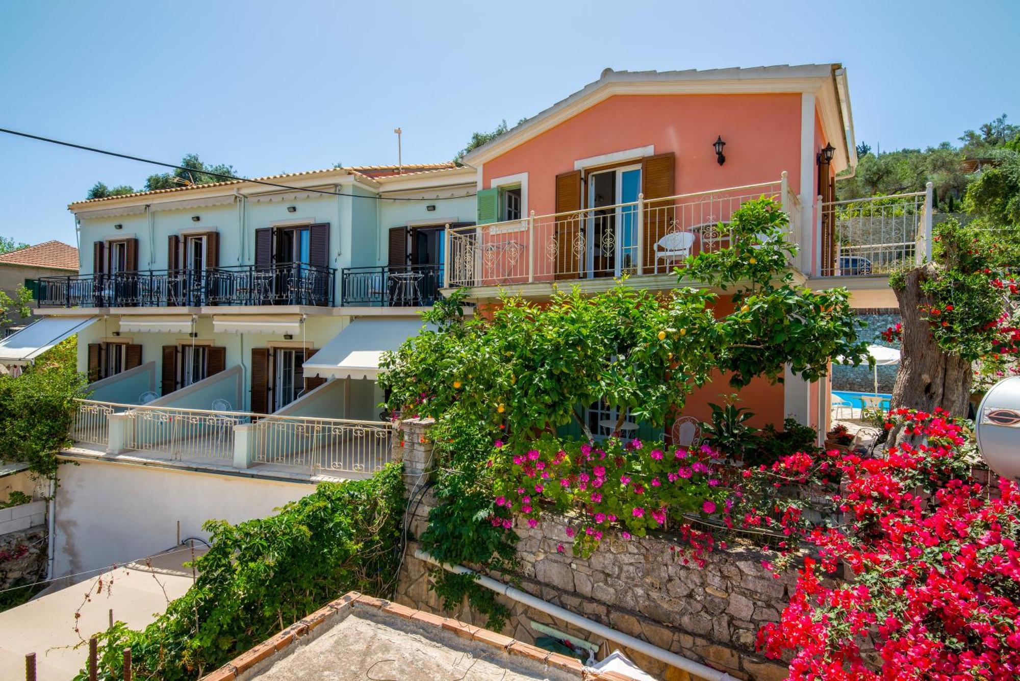 Longós Soustas Apartments מראה חיצוני תמונה
